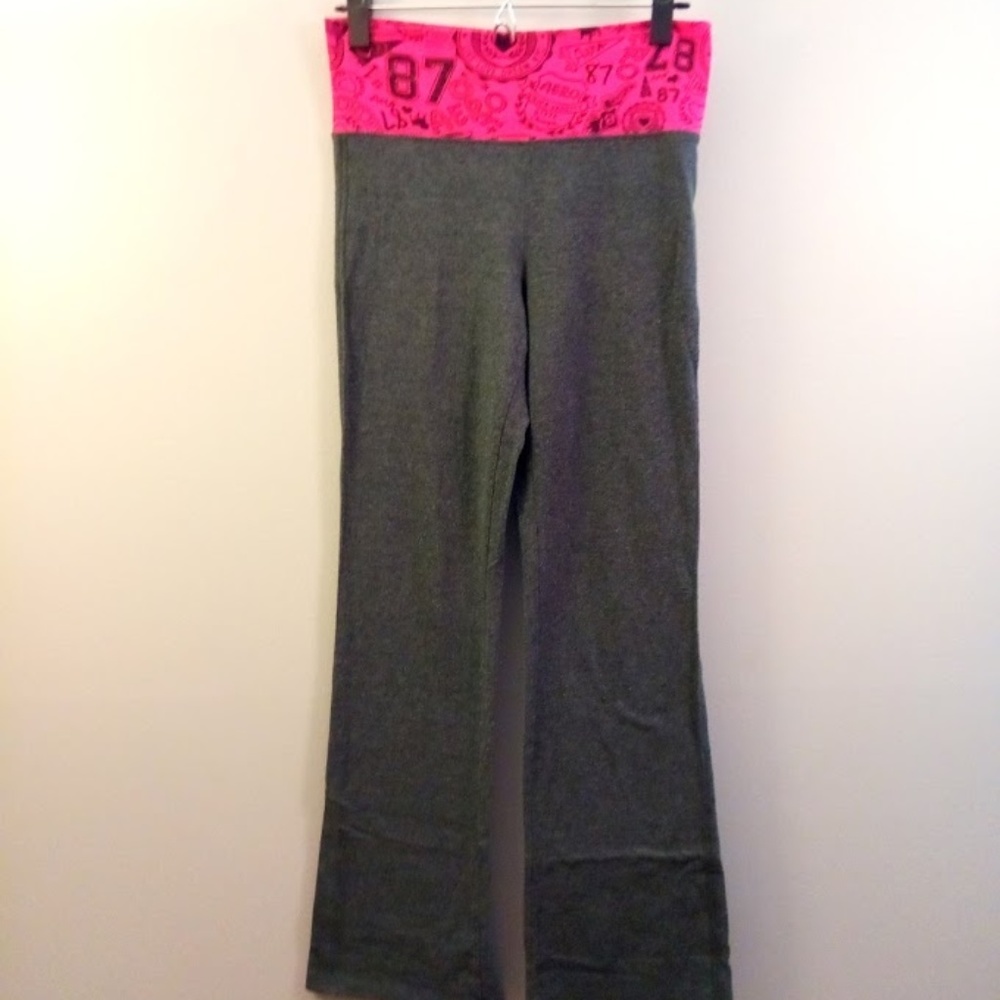 [Aero] Gray Yoga Pants (Size M)